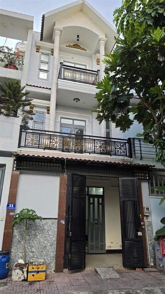 Nhà 2 lầu DT 5x15, trục chính KDC Thành Sơn, gần chợ Đại Hải Hóc Môn