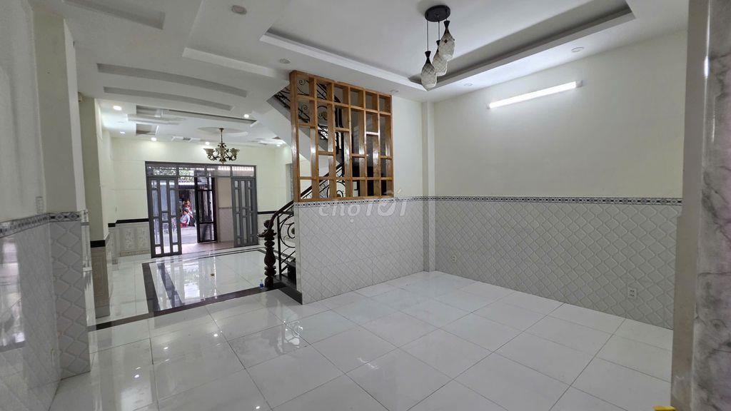 Nhà 2 lầu DT 5x15, trục chính KDC Thành Sơn, gần chợ Đại Hải Hóc Môn