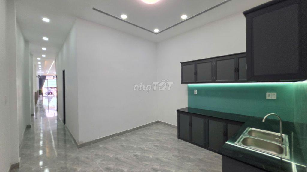 Nhà mới DT 4x32, full thổ cư, mặt tiền Trần Văn Mười, gần chợ Đại Hải