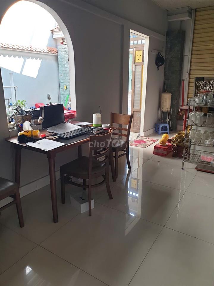 Biệt thự mini 8x20m, 1 lầu + mái ngói, đường 10m, gần chợ Bà Điểm HMon