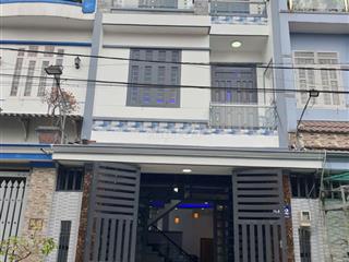 Nhà đẹp 5m*18m, 2 lầu (5pn) đường nhựa 8m, gần chợ Đại Hải - Hóc Môn