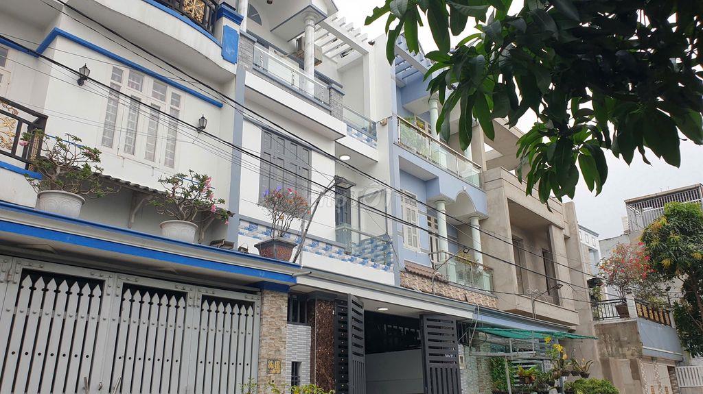 Nhà đẹp 5m*18m, 2 lầu (5pn) đường nhựa 8m, gần chợ Đại Hải - Hóc Môn