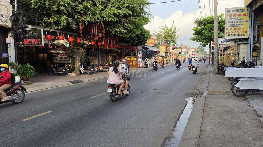 HOT - Nhà mặt tiền Phan Văn Hớn 4.25x40, gần ngã 3 Nguyễn Thị Thử HMon