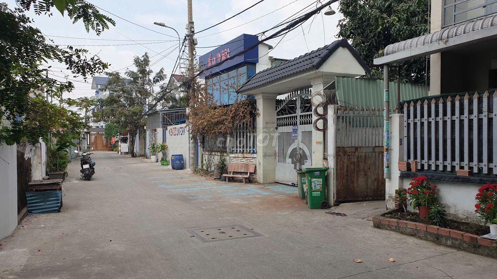Nhà xưởng + full thổ cư 16x35, đường 6m, gần ngã 4 Giếng Nước (QL22)