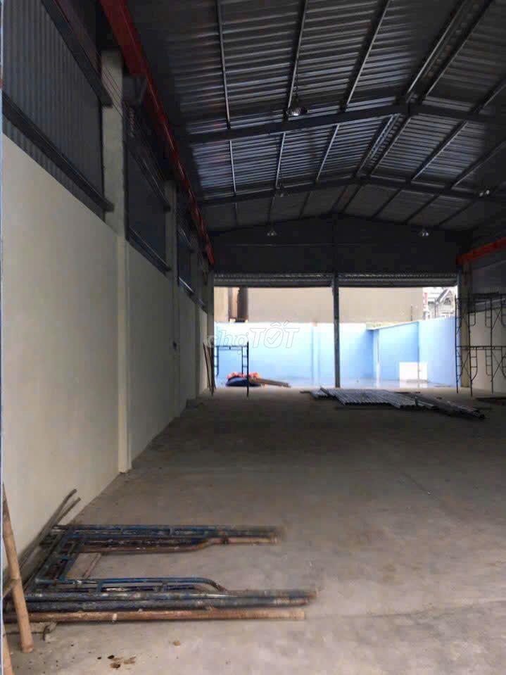 HOT- Bán gấp nhà xưởng 11x45, mặt tiền Kênh T1 Bà Điểm, gần Phan V Hớn