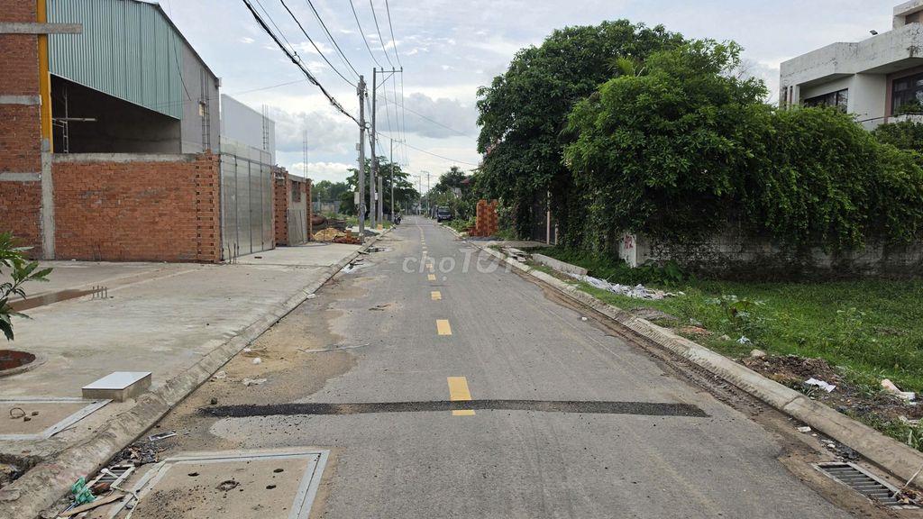 Đất full thổ cư 12.2x42 (500m2) đường Kênh Tiêu Bà Điểm nhựa 8m