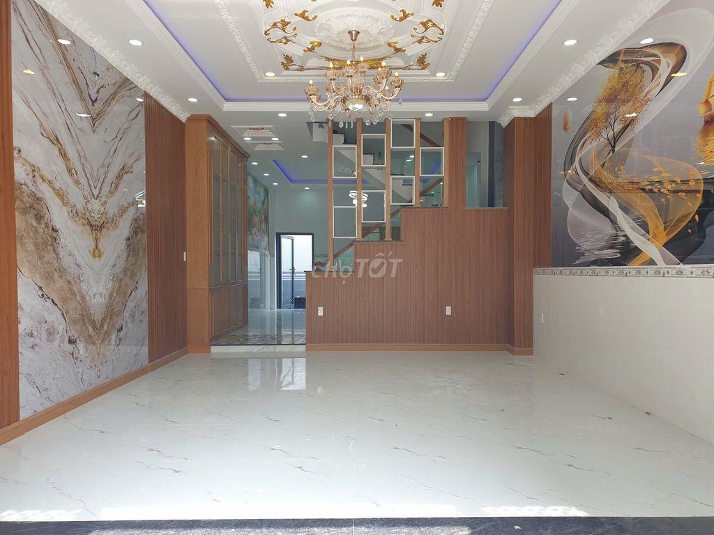 Nhà phố xinh 5x17, 3 lầu, gần trường THPT Bà Điểm, chợ đầu mối Hóc Môn
