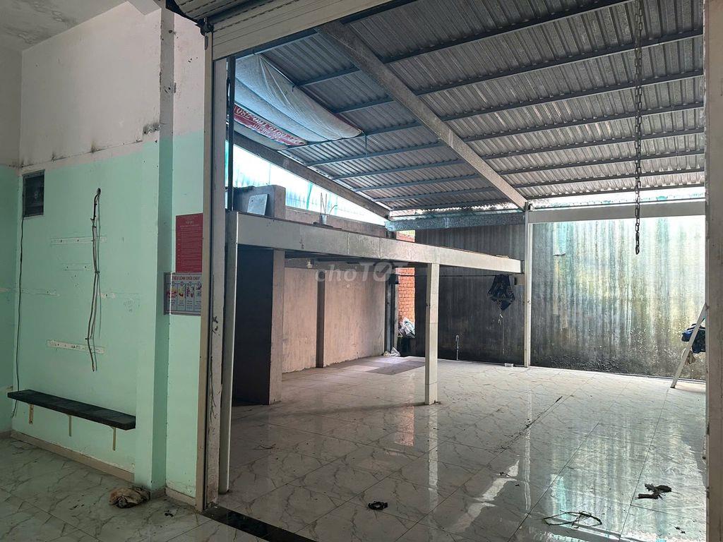 Bán gấp nhà xưởng 10x35, gần chợ Thới Tứ, đường xe tải lớn 12m thông