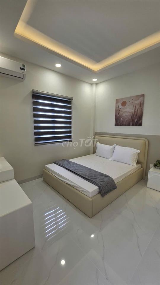 Nhà phố xinh 5x20 (4pn + sân xehoi) đường thông 6m gần Cv sinh thái HM