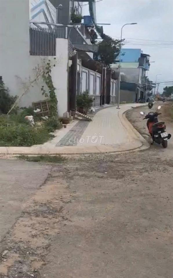 Đất thổ cư mặt tiền Kênh XTS 38, gần chợ chữ S, Xuân Thới Đông-Hóc Môn