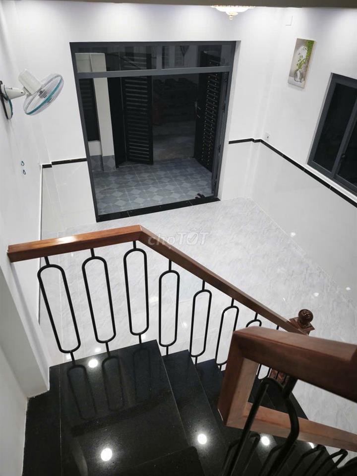 Nhà SHR 4,1x13 (2pn) gần nhà Thiếu Nhi, trường Bách Nghệ, chợ Hóc Môn