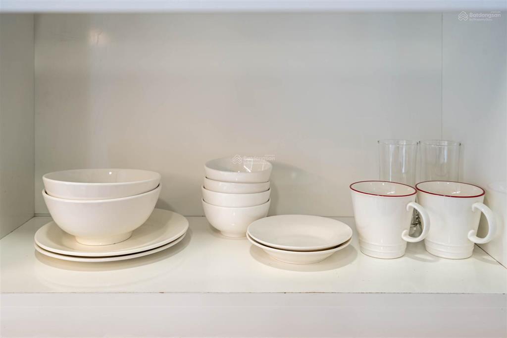 Cho thuê studio ban công 30m2 ngay tôn thất tùngđối diện bệnh viện qt sài gòn