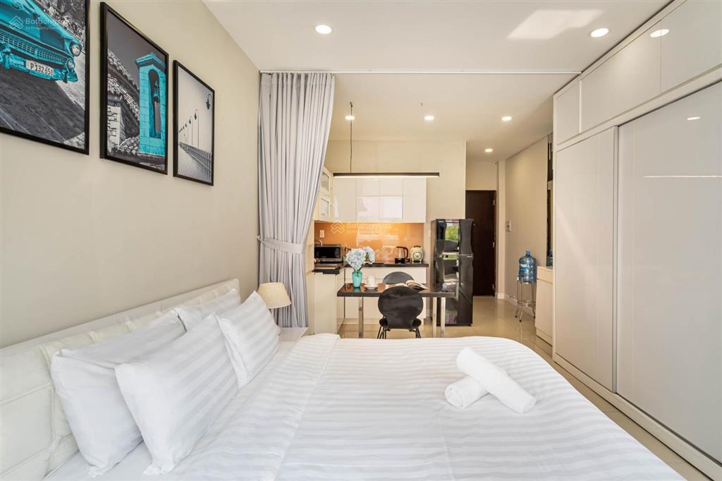 Cho thuê studio ban công 30m2 ngay tôn thất tùngđối diện bệnh viện qt sài gòn