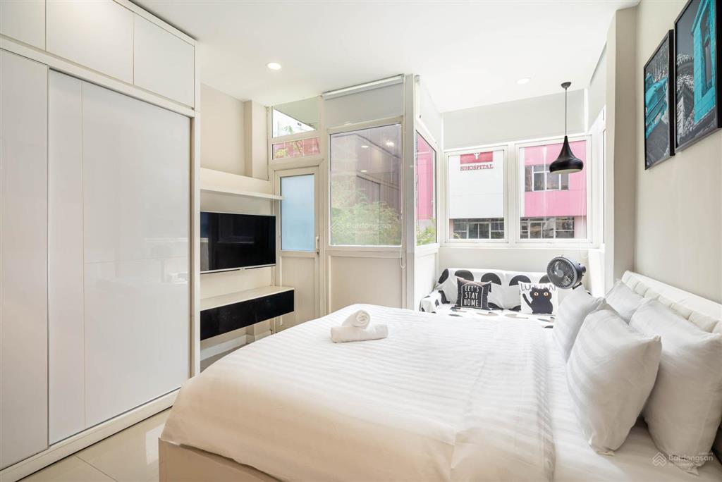 Cho thuê studio ban công 30m2 ngay tôn thất tùngđối diện bệnh viện qt sài gòn