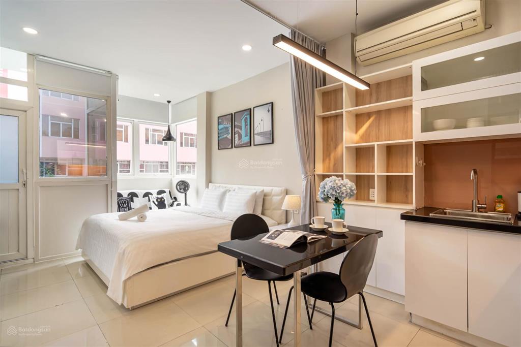 Cho thuê studio ban công 30m2 ngay tôn thất tùngđối diện bệnh viện qt sài gòn
