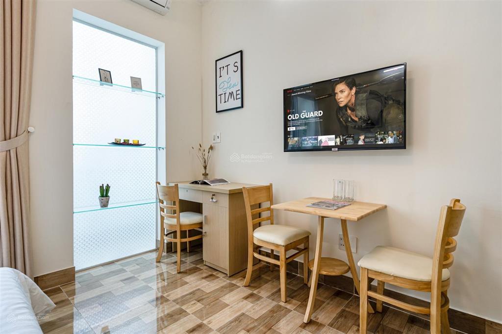 Cho thuê studio ban công 35m2ngay ngã sáu phù đổngq1