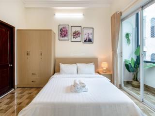 Cho thuê studio ban công 35m2ngay ngã sáu phù đổngq1
