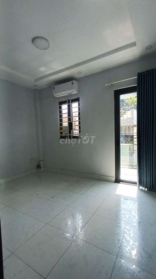 ✅NHÀ 3TẤM 4PN 3WC CÓ SẴN MÁY LẠNH NỘI THẤT MỚI ĐẸP  HẺM XE HƠI