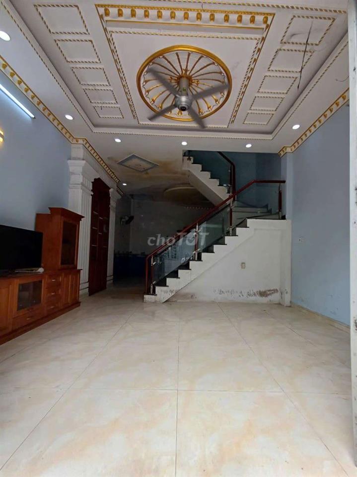 ✅NHÀ MỚI ĐẸP GIÁ RẺ 1TRÊT 3 LẦU SÂN PHƠI CÓ GIẾNG TRỜI 