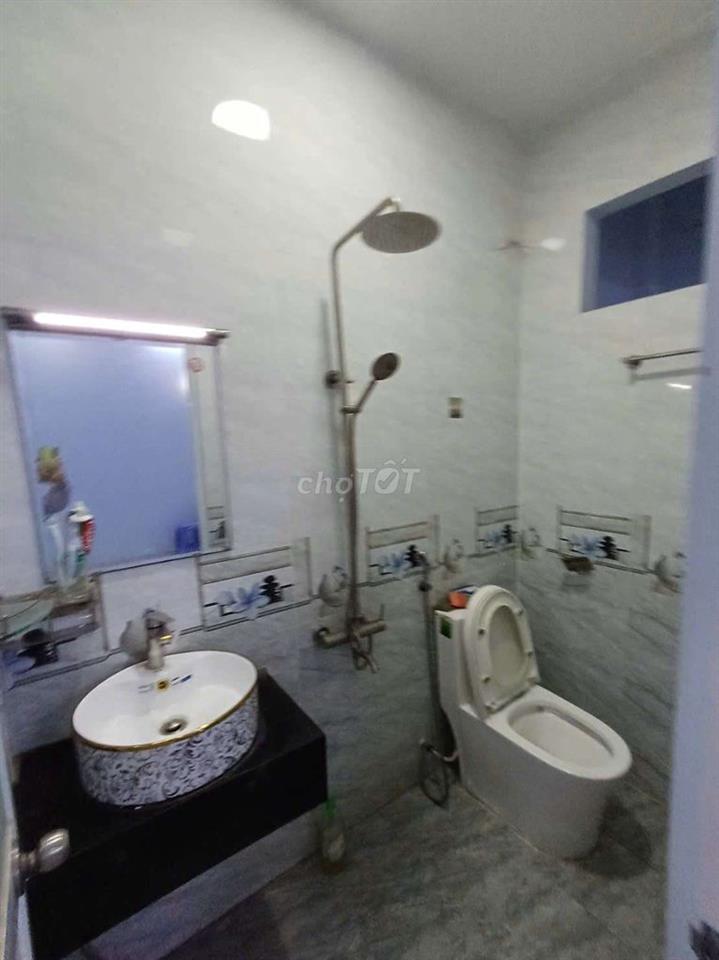 ✅NHÀ MỚI ĐẸP GIÁ RẺ 1TRÊT 3 LẦU SÂN PHƠI CÓ GIẾNG TRỜI 