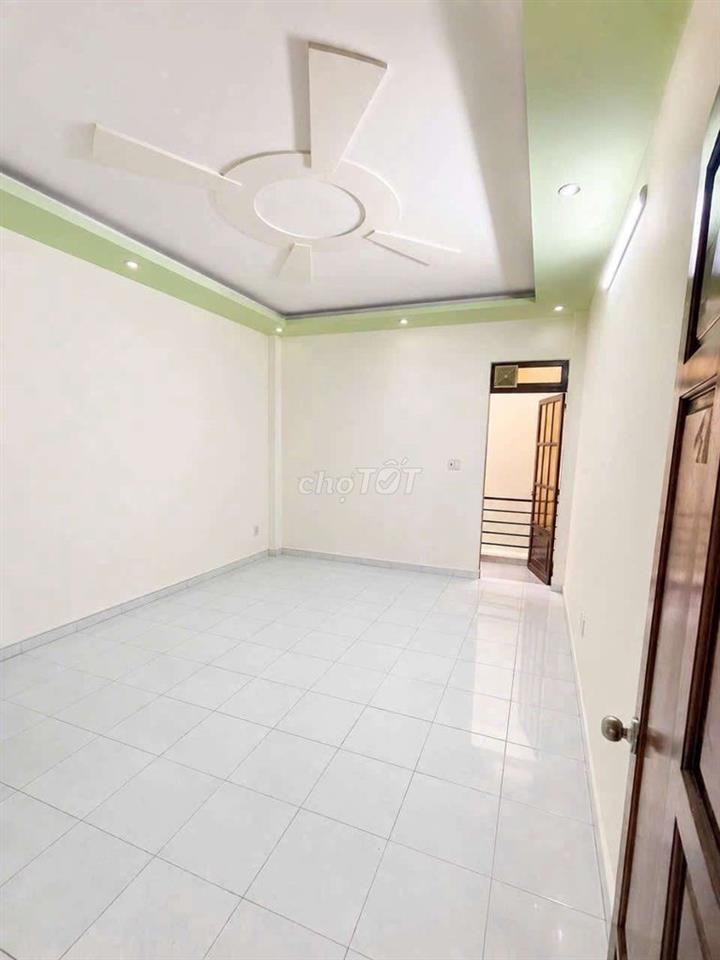 🚨 14 TRIỆU – NHÀ MỚI ĐẸP MÃ LÒ – 4PN 5WC – SÂN Ô TÔ 🚨