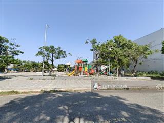 Cần bán nhanh lô duy nhất đối diện công viên y hình bên dưới đường hoàng trọng mậu giá đầu tư