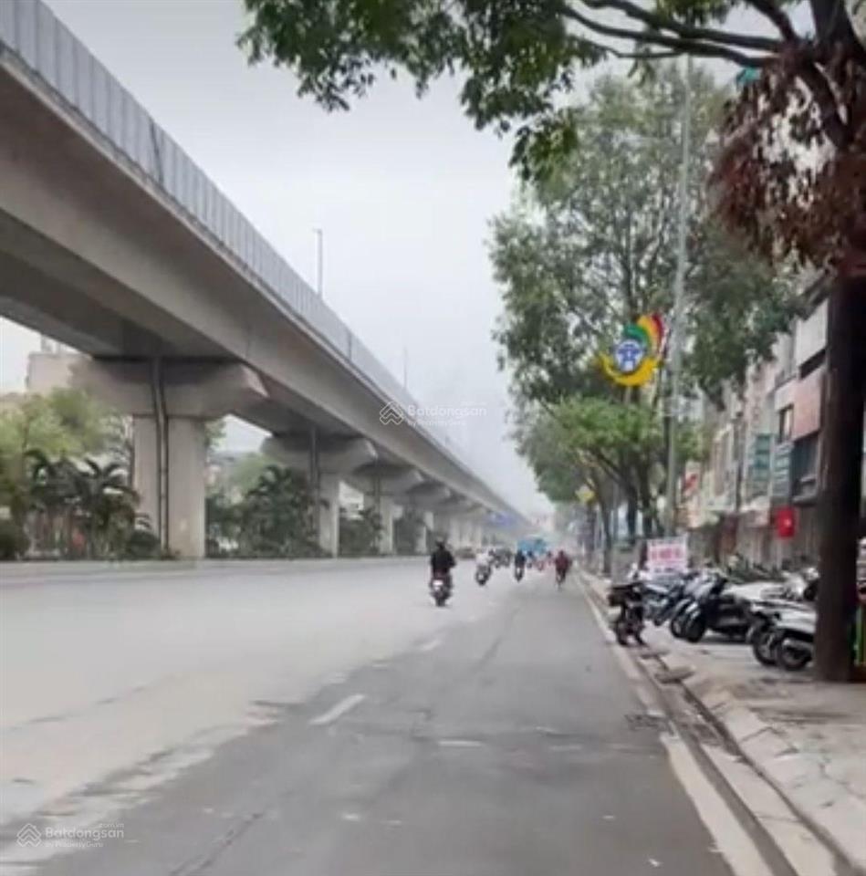 Chủ sốt bán hạ chào 3 tỷ, bán nhanh nhà số 239 quang trung, kinh doanh sầm uất, vỉa hè đá bóng