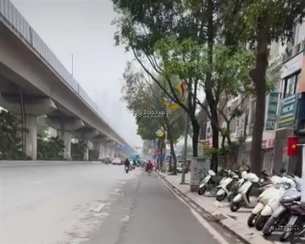 Chủ sốt bán hạ chào 3 tỷ, bán nhanh nhà số 239 quang trung, kinh doanh sầm uất, vỉa hè đá bóng