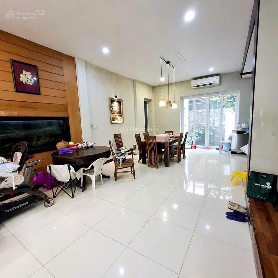 Cho thuê nhà mặt phố bà triệu, kinh doanh đỉnh, nhà 5 tầng thang máy, full nt, cho hộ gd hoặc vp