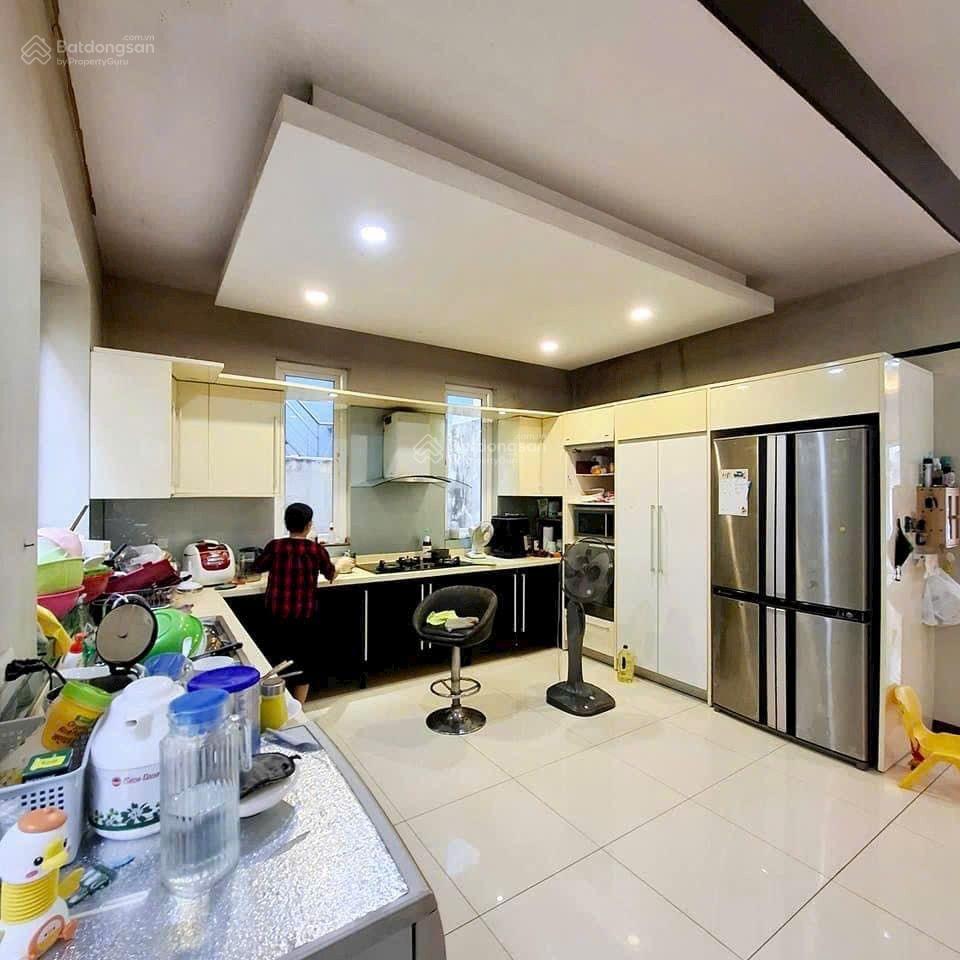 Cho thuê nhà mặt phố bà triệu, kinh doanh đỉnh, nhà 5 tầng thang máy, full nt, cho hộ gd hoặc vp