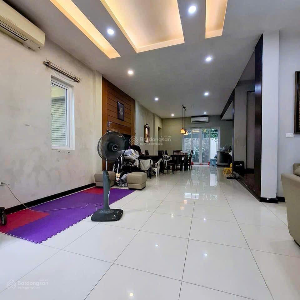 Cho thuê nhà mặt phố bà triệu, kinh doanh đỉnh, nhà 5 tầng thang máy, full nt, cho hộ gd hoặc vp