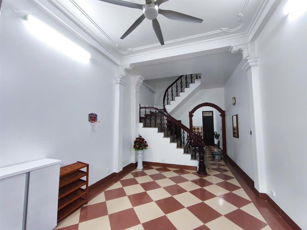 Cho thuê nhà phố đại từ, phân lô vỉa hè, vừa ở vừa làm văn phòng, thuê lâu dài đầy đủ nội thất