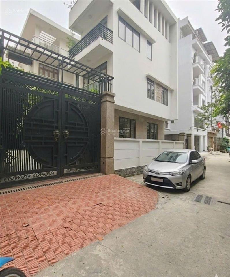 Bán nhà sát hồ tây, 271m x4tầng, mt 15m, ô tô đỗ cửa, 65 tỷ,