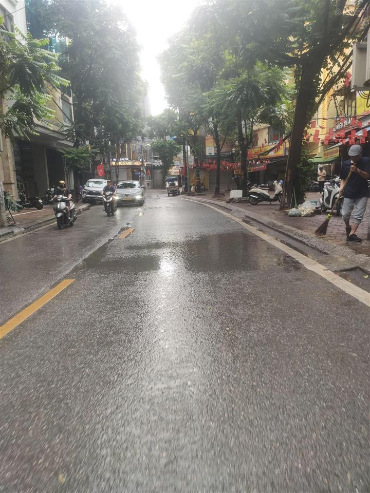 Đất vàng ba đình 129m xmt 11m, kinh doanh, ô tô tránh