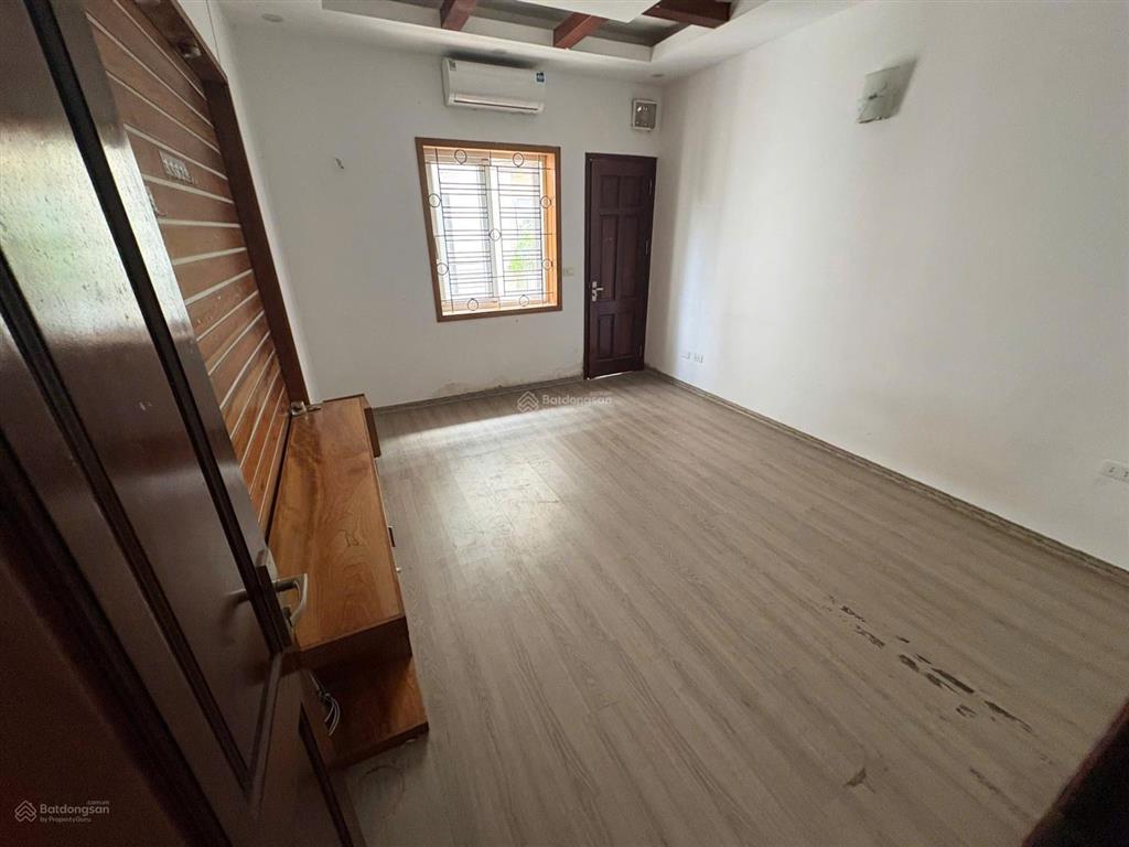 Cho thuê giá rẻ 40m2 x 3 tầng, phố trần cung