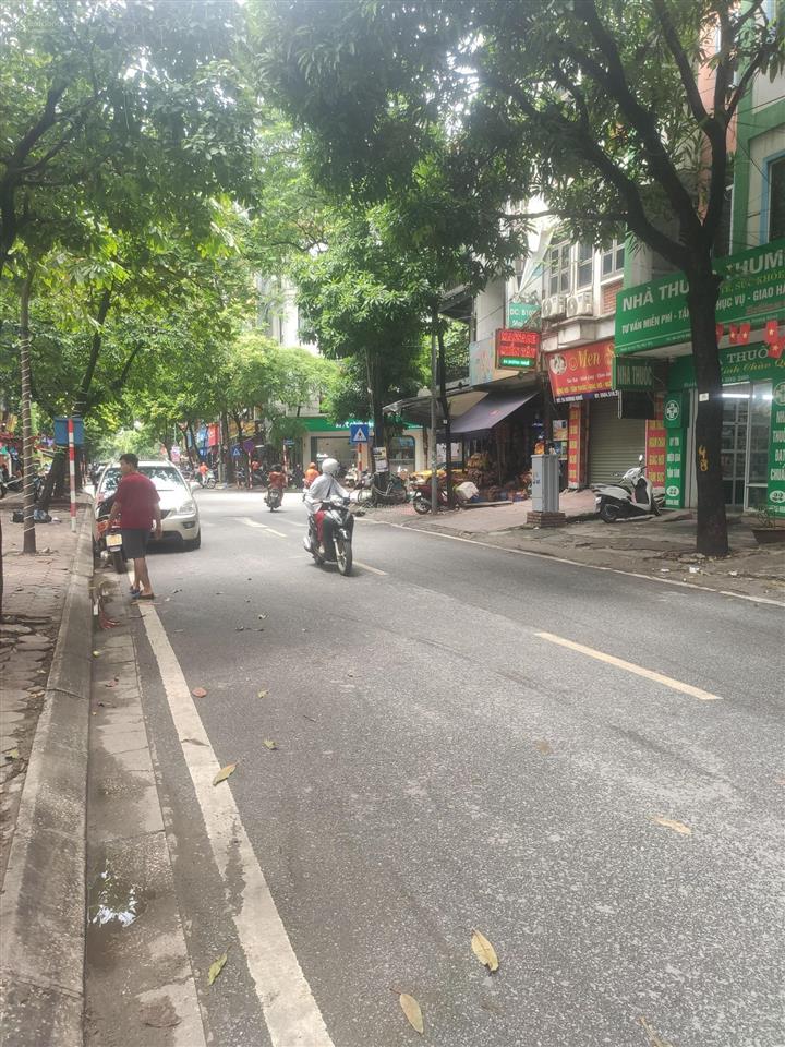 Sang nhượng quán cafe 85m² x 1t  lô góc  phố dương khuê