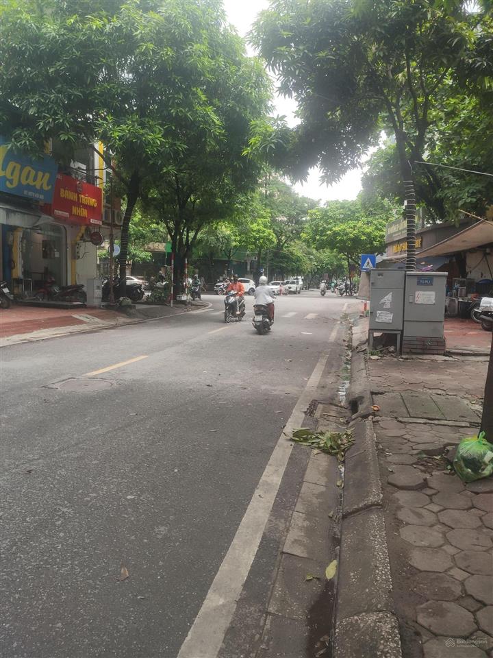 Sang nhượng quán cafe 85m² x 1t  lô góc  phố dương khuê