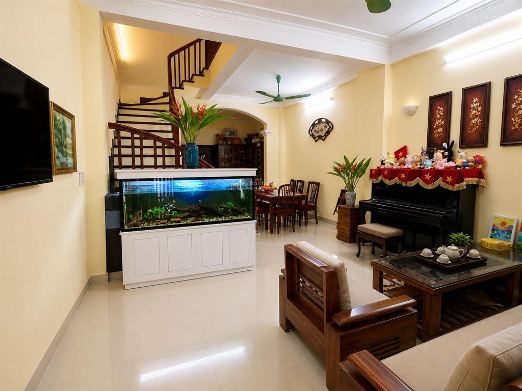 Giảm sốc 4 tỷ nhà 68m2, mặt tiền 5m, xuân la, gần hồ, ô tô