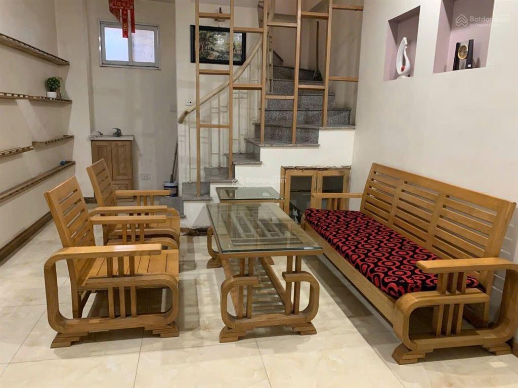 Cho thuê nguyên căn ngõ thụy khuê, 30m2 x 5 tầng, chỉ 10 triệu/tháng