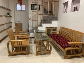 Cho thuê nguyên căn ngõ thụy khuê, 30m2 x 5 tầng, chỉ 10 triệu/tháng