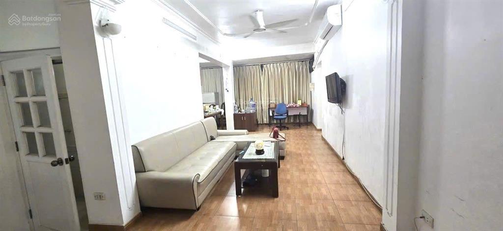 Căn tập thể láng hạ 110m2, 3 ngủ full đồ, ô tô, giá đẹp