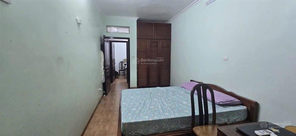 Căn tập thể láng hạ 110m2, 3 ngủ full đồ, ô tô, giá đẹp