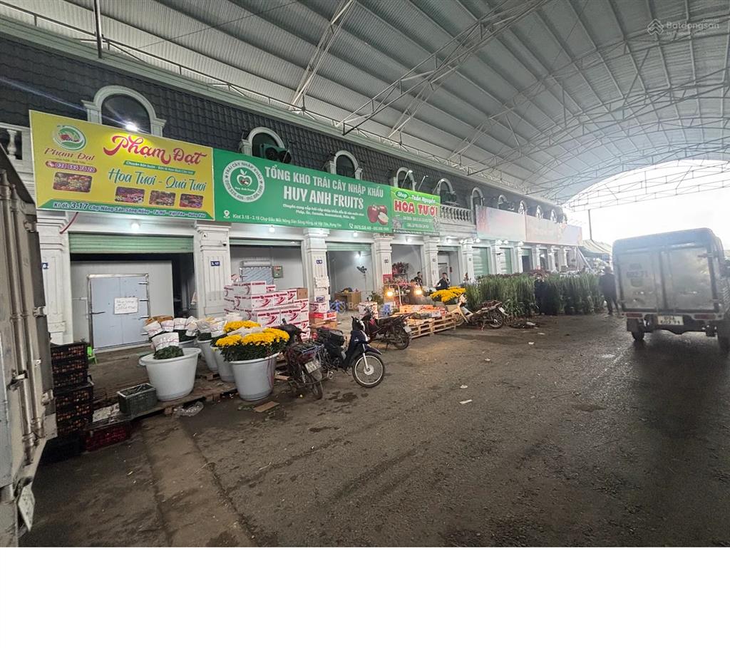 Chính chủ bán kiot mặt chợ nông sản sông hồng 30m² 2 tầng