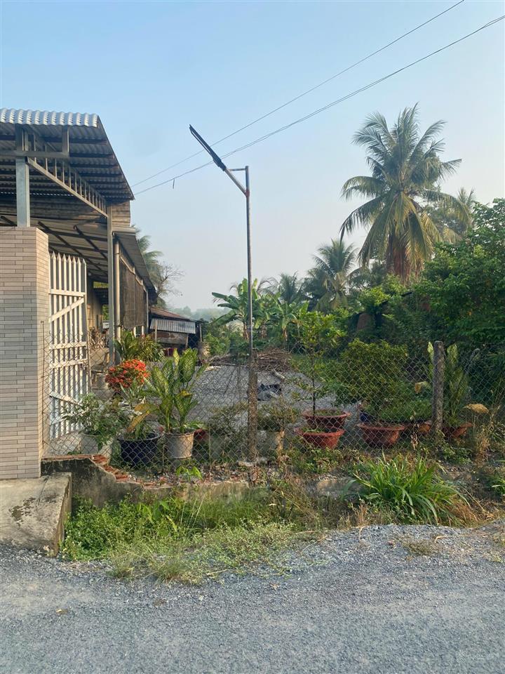 Cần bán đất 5x49m, mặt tiền đường nhựa kdc đông đúc,  ngay 0776 768 *** quốc thịnh