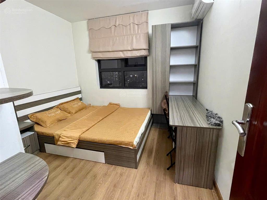 Rẻ hơn căn cùng trục 1 tỷ tại chung cư 219 trung kính, dt 68m 2 phòng ngủ, giá 6,150 tỷ