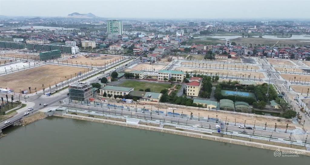 Suất ngoại giao lô liền kề dt 90m2 bích động lakeside giá đầu tư 29 triệu/m2 (giá thật, không ảo)