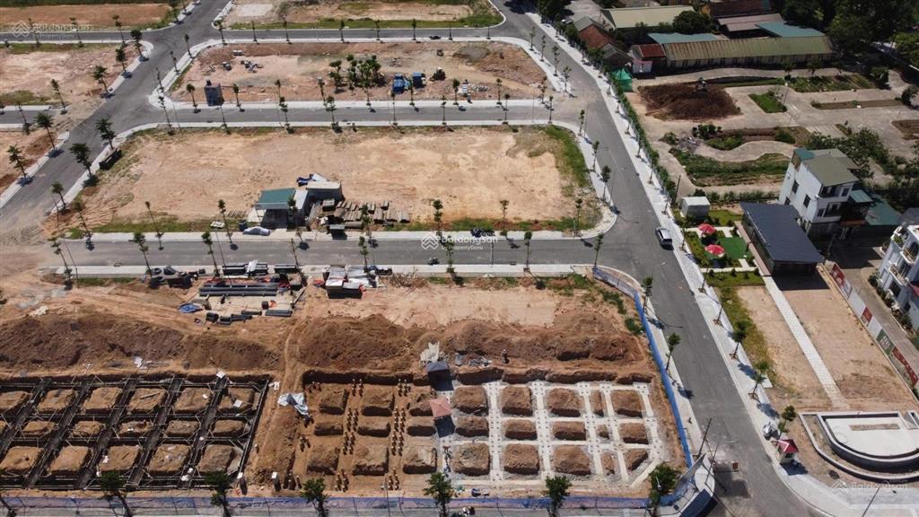 Suất ngoại giao liền kề 114m2 la porta phúc thọ, cạnh bv đa khoa phúc thọ giá 70 tr/m2 (giá thật)