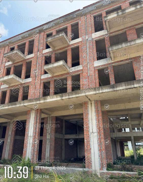 Bán căn nhà phố tuần châu giá 5,2 tỷ 120m2 đã có sổ hồng lâu dài, cách biển vài bước chân