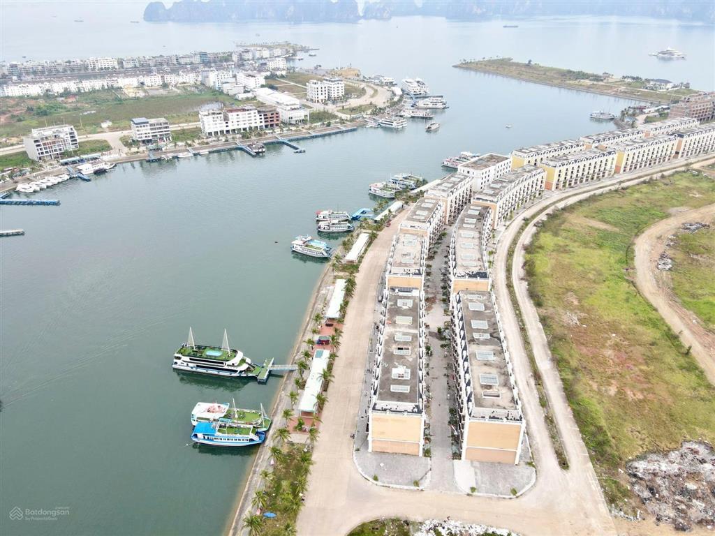 Bán nền shophouse tại tuần châu marina hạ long 108m2, mặt tiền 6.5m giá công khai 4 tỷ