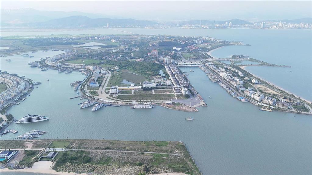 Bán ô đất quay biển trục thông cảng tàu 2 tuần châu, có sổ đỏ giá thương lượng